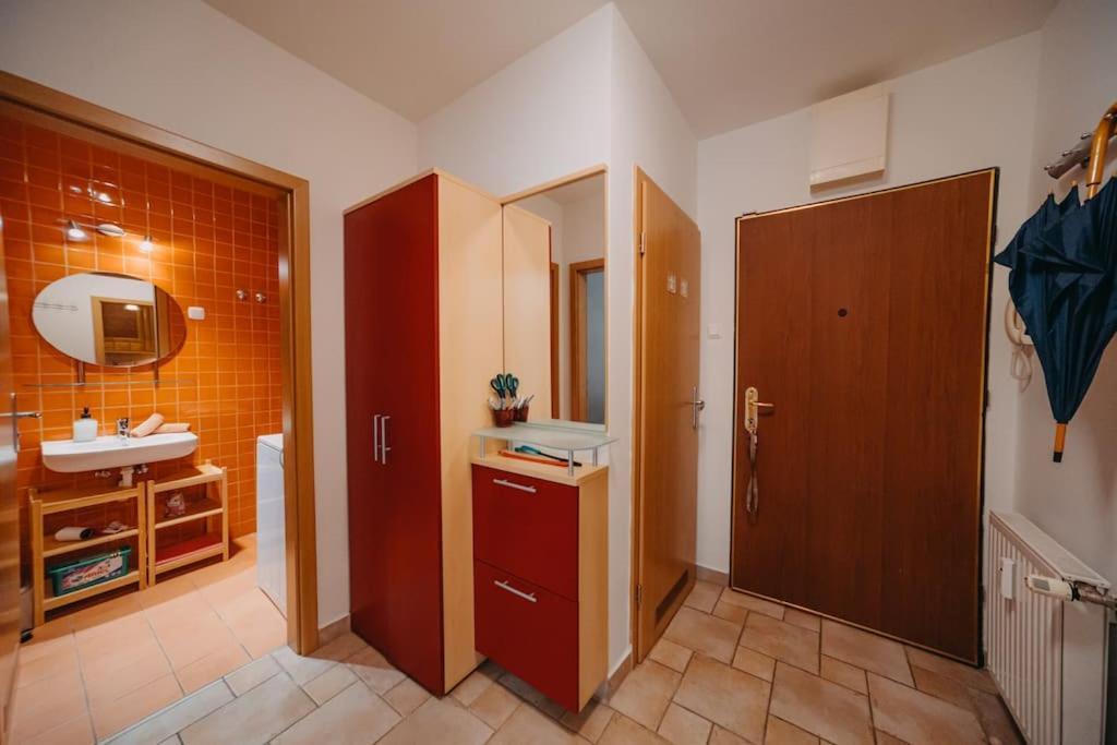 Orangehomes One Bedroom Art Apartment Budapest Exterior photo
